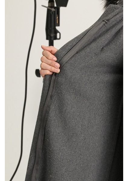 Broşlu Kaşe Kaban 611570-02 Gri indirimleri