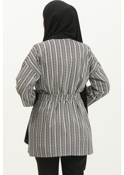 Desenli Kuşaklı Abaya 83005-01 Siyah Beyaz