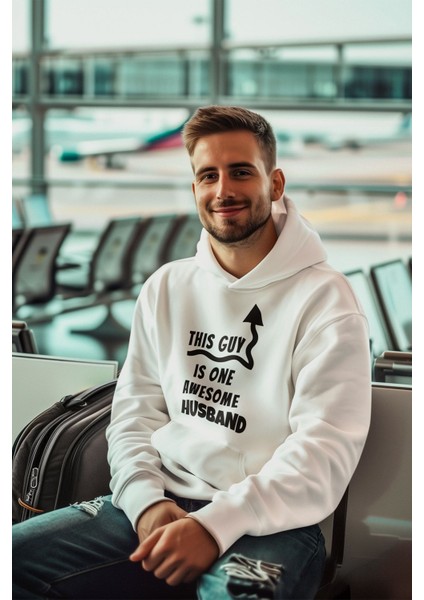 This Guy Is One Awesome Husband Eş Koca Erkek Arkadaş Hediye Baskılı Kapüşonlu Sweatshirt Hoodie