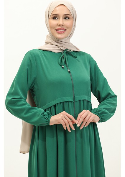 Pileli Fermuarlı Ferace 4525-05 Zümrüt Yeşili modelleri