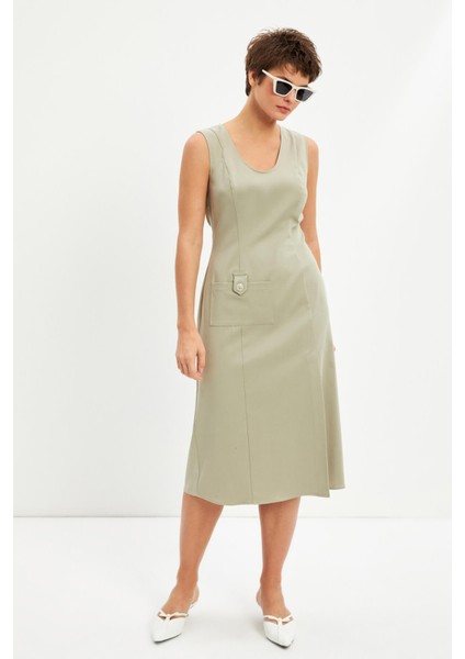 Yeşil U Yaka Yırtmaçlı Kolsuz Kalın Midi Elbise fiyatları