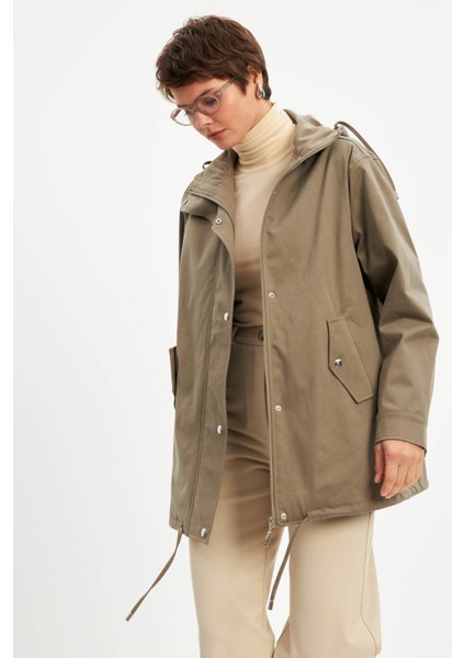 Haki Kapüşonlu Astarlı Ceket fırsatları