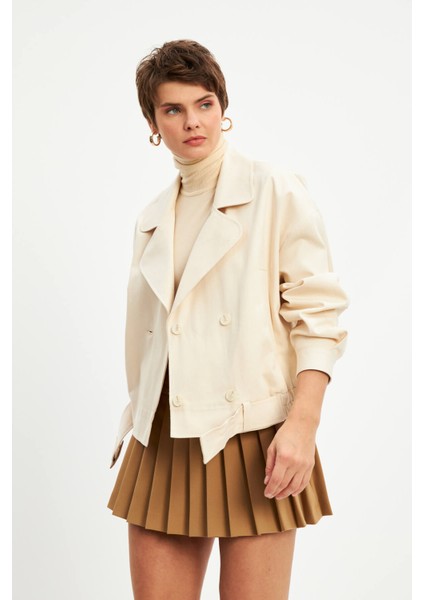 Ekru Kuşak Detaylı Astarlı Ceket