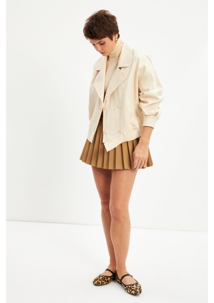 Ekru Kuşak Detaylı Astarlı Ceket modelleri