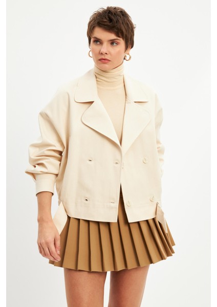 Ekru Kuşak Detaylı Astarlı Ceket fırsatları