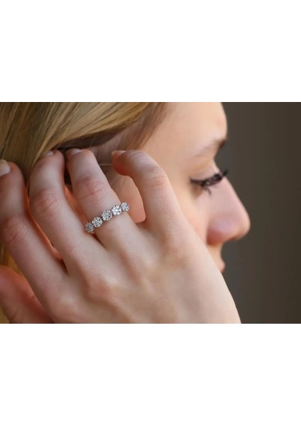 LUXURY COLLECTİON 0,77ct Tasarım Beştaş Yüzük fırsatları