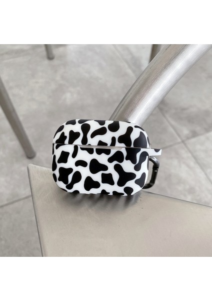 Airpods 4. Nesil Için Inek Desenli Silikon Kılıf