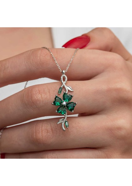 Gümüş Dönen Yeşil Yonca Kadın Kolye fiyatları