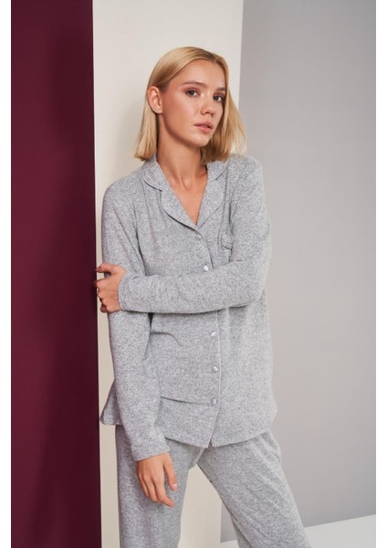 Kadın Düğmeli Biyeli Altı Cepli Uzun Kol Yumoş Pijama Takım