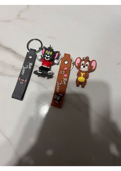 2 Li Tom ve Jerry Kaykaylı 3D Silikon Çift Anahtarlık Hediye Sevgili Anahtarlığı Çanta Süsü fiyatları