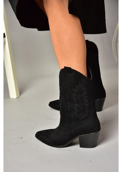 T267655002 Siyah Süet Kalın Topuklu Kadın Bot fiyatları