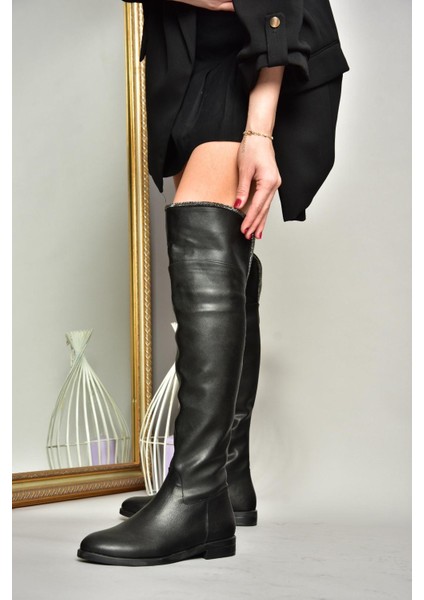 T848643509 Siyah Taş Detaylı Kadın Çizme