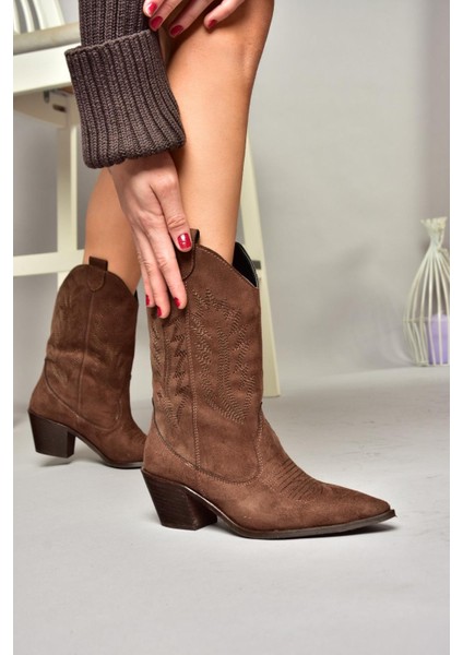 T267655002 Kahverengi Süet Kalın Topuklu Kadın Bot fırsatları