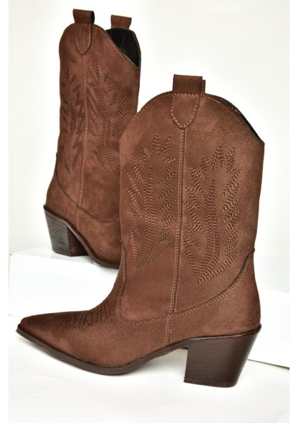 T267655002 Kahverengi Süet Kalın Topuklu Kadın Bot indirimleri