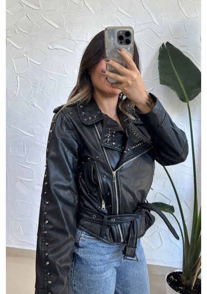 Siyah Zımbalı Deri Ceket indirimleri