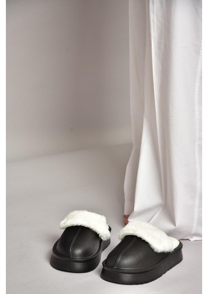 T918264209 Siyah Içi Peluş Kadın Terlik