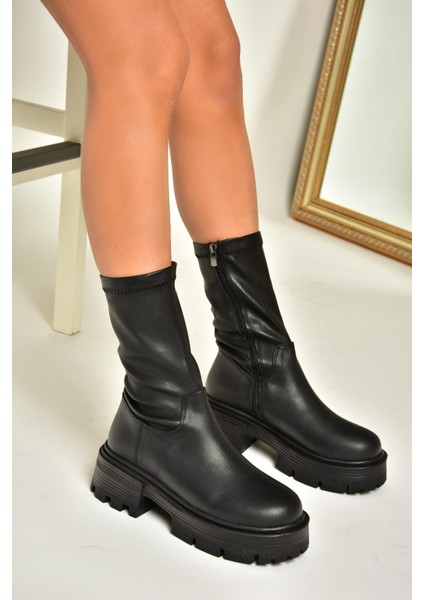 T267095309 Siyah Kalın Tabanlı Kadın Bot fiyatları