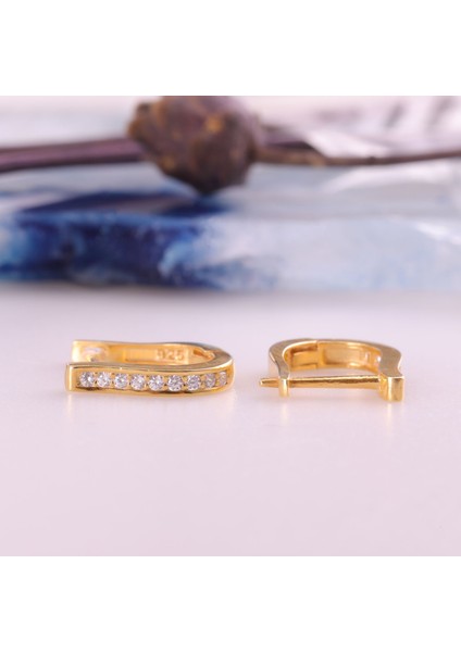 925 Ayar Gümüş Taşlı J Küpe Çap:12,5 Mm- ES00146