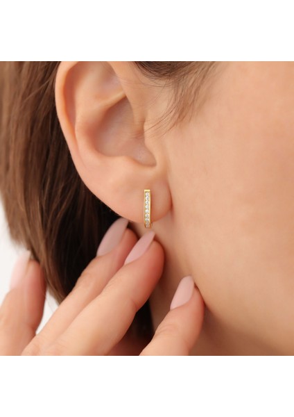 925 Ayar Gümüş Taşlı J Küpe Çap:12,5 Mm- ES00146 fiyatları