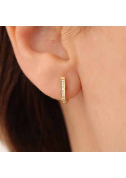 925 Ayar Gümüş Taşlı J Küpe Çap:12,5 Mm- ES00146 fırsatları