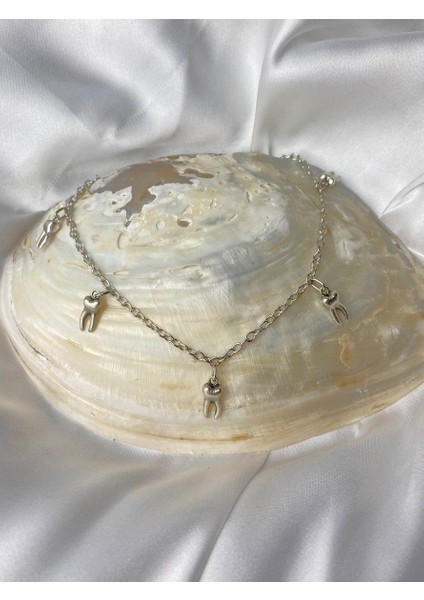 Gümüş Kaplama Diş Figürlü Kolye - Çoklu Uç Zincir Tasarımı