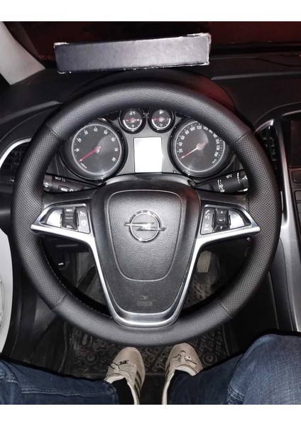 Dikişli Direksiyon Kılıfı Damarlı Noktalı Deri Siyah Dikişli Opel Astra Için