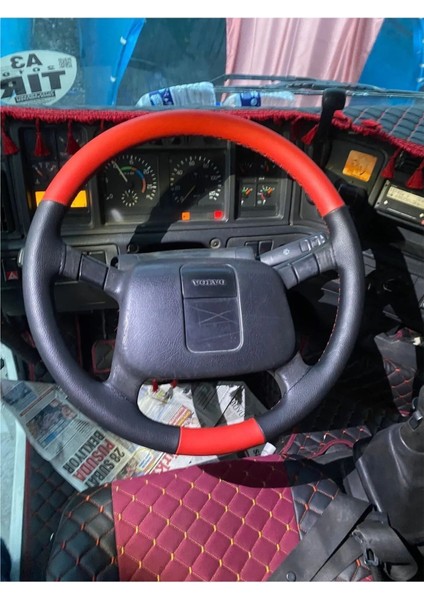 Dikişli Direksiyon Kılıfı Siyah/kırmızı Deri Siyah Dikişli Volvo Tır Kamyon Için