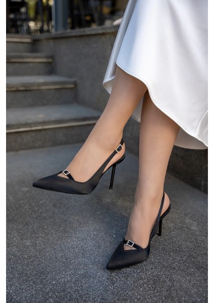 Chero Siyah Taşlı Toka Detaylı Kemer Bağlı Kadın Topuklu Ayakkabı fiyatları