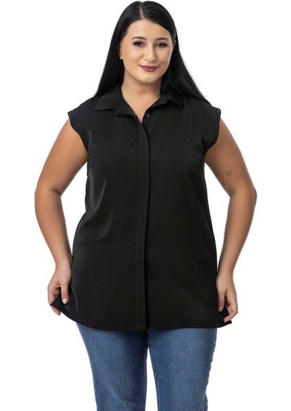 Büyük Beden Gizli Düğmeli Yandan Yırtmaçlı Kolsuz Siyah Gömlek