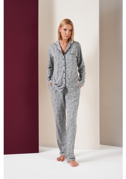 Kadın Düğmeli Yıldız Desenli Uzun Kol Pijama Takım
