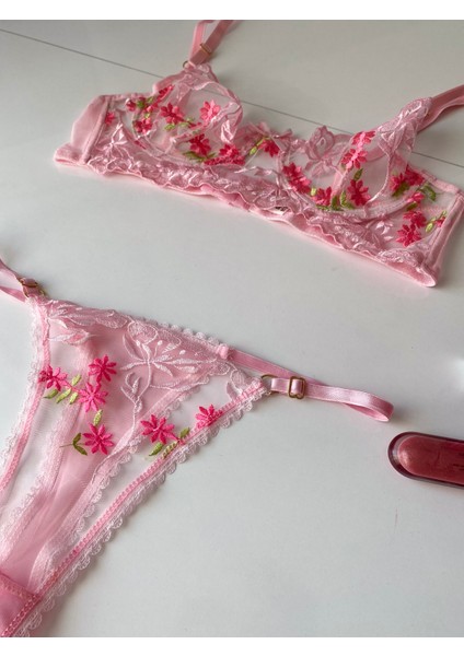 Kadın Pembe Çiçek Işlemeli Balenli Bralet Tül Alt Üst Sütyen Iç Çamaşırı Takımı modelleri