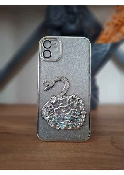 iPhone 11 Kuğulu Taşlı Tam Kamera Korumalı Sulu Simli 3D Kılıf