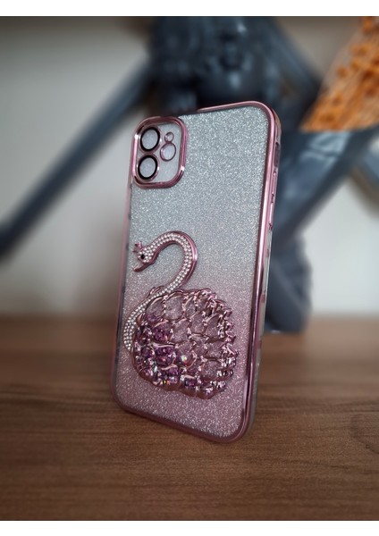 iPhone 11 Kuğulu Taşlı Tam Kamera Korumalı Sulu Simli 3D Kılıf
