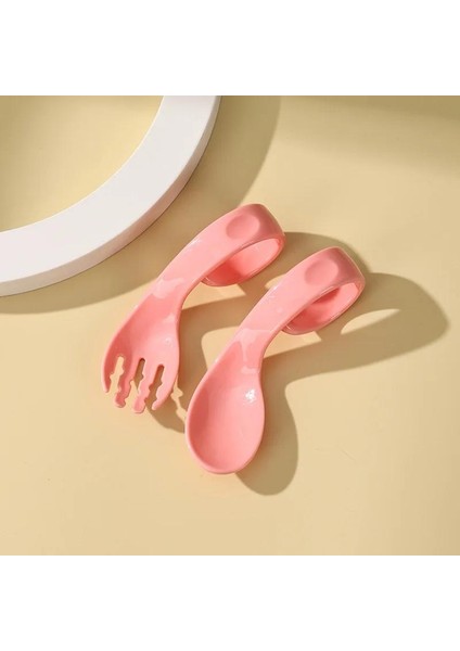 Çocuklar Halka Kavisli Saplı Kaşık ve Çatalla Eğitim Kaşığıyla Beslenmeyi Öğreniyorlar. (Yurt Dışından)