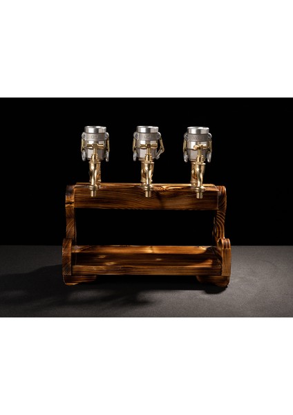 Shelf. Ahşap Içki Çeşmesi
