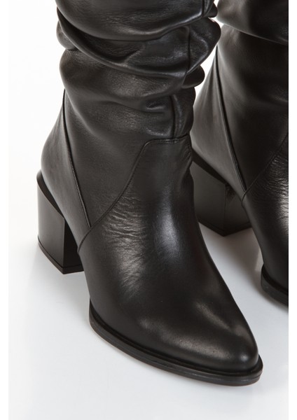 Deri Körüklü Büzgülü Alçaktopuk Kadın Çizme fırsatları