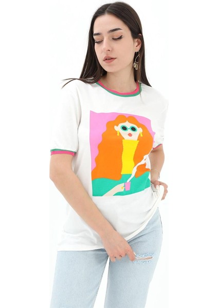 Kız Baskılı T-Shirt - Ekru
