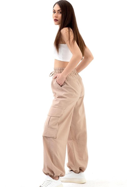 Yüksek Bel Beli ve Paçası Lastikli Paraşüt Kumaş Pantolon - Bej