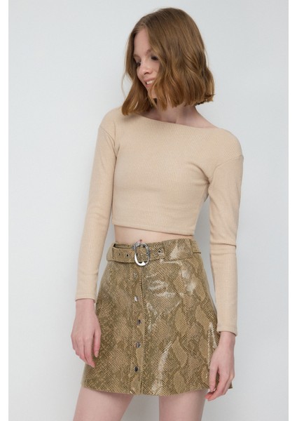 Fitilli Parlak Sırt Dekolteli Crop Top