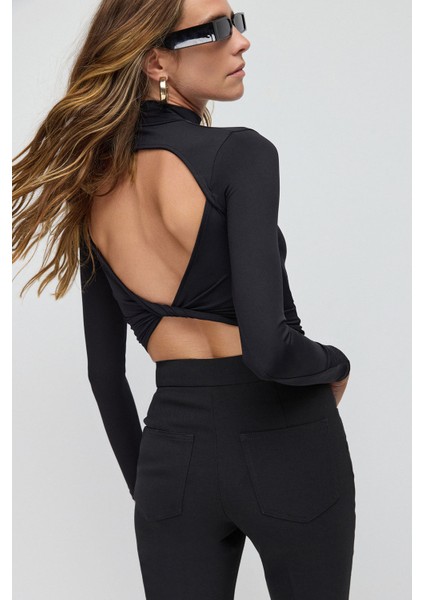 Sırt Dekolteli Polyamid Kumaştan Crop Top
