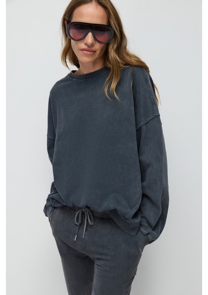 %100 Pamuk Yumuşak Soluk Efektli Oversize Sweatshirt