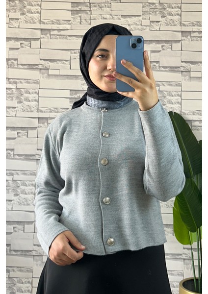 Düğme Detaylı Hırka