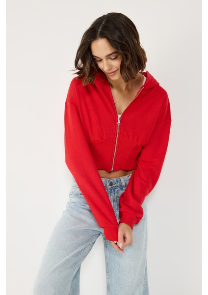 Fermuarlı Kapüşonlu Sweatshirt