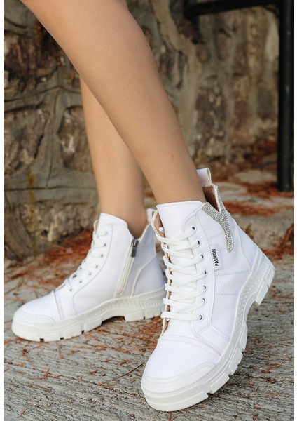 Beyaz Cilt Bağcıklı Bot modelleri