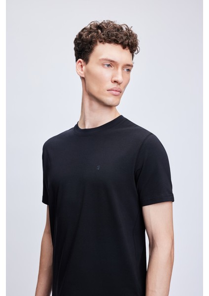 Siyah Regular Fit Bisiklet Yaka Pamuklu Tişört