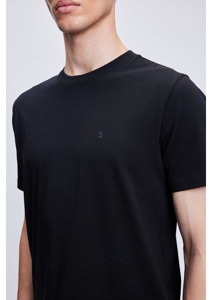 Siyah Regular Fit Bisiklet Yaka Pamuklu Tişört