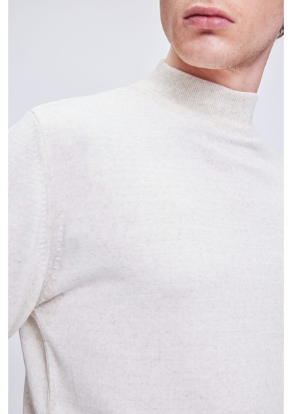 Bej Regular Fit Düz Yarım Balıkçı Yaka Yünlü Triko Kazak fırsatları