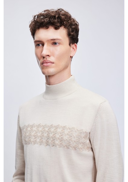 Bej Regular Fit Jakarlı Yarım Balıkçı Yaka Yünlü Triko Kazak modelleri