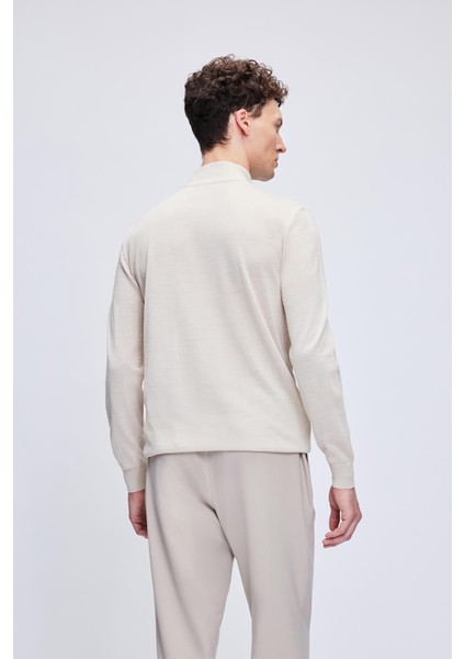 Bej Regular Fit Jakarlı Yarım Balıkçı Yaka Yünlü Triko Kazak indirimleri