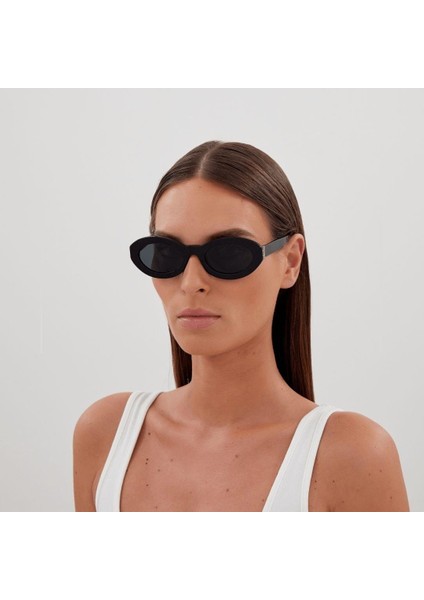 SL M136 001 52-22 Kadın Güneş Gözlüğü – Siyah Asetat Çerçeve, Füme Mat Cam, UV400